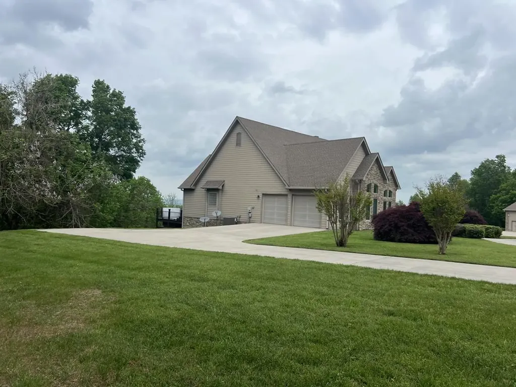 5579 Pendergrass Road Byrdstown TN 38549