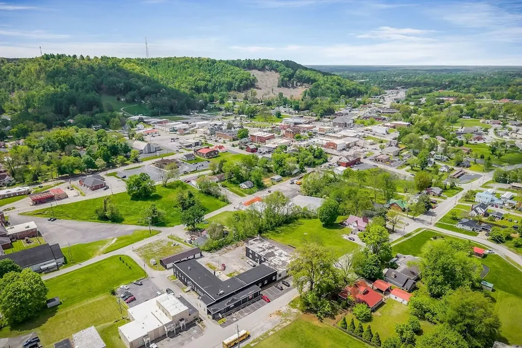 317 E University Street Livingston TN 38570