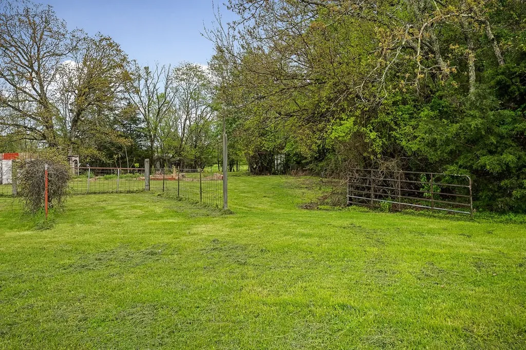 1045 Mullican Road Sparta TN 38583