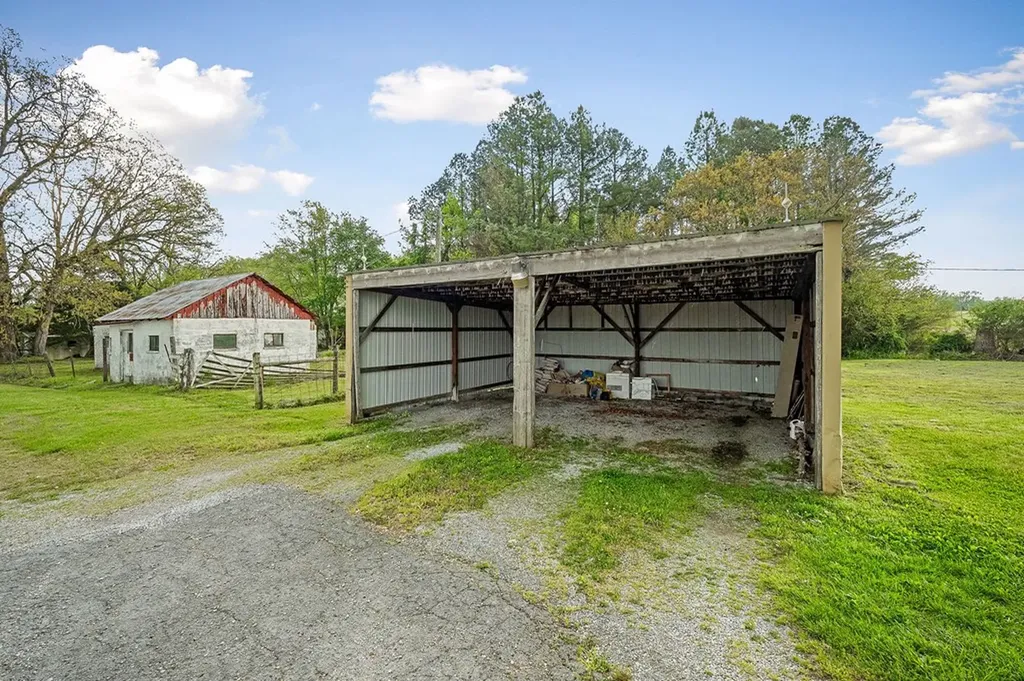 1045 Mullican Road Sparta TN 38583