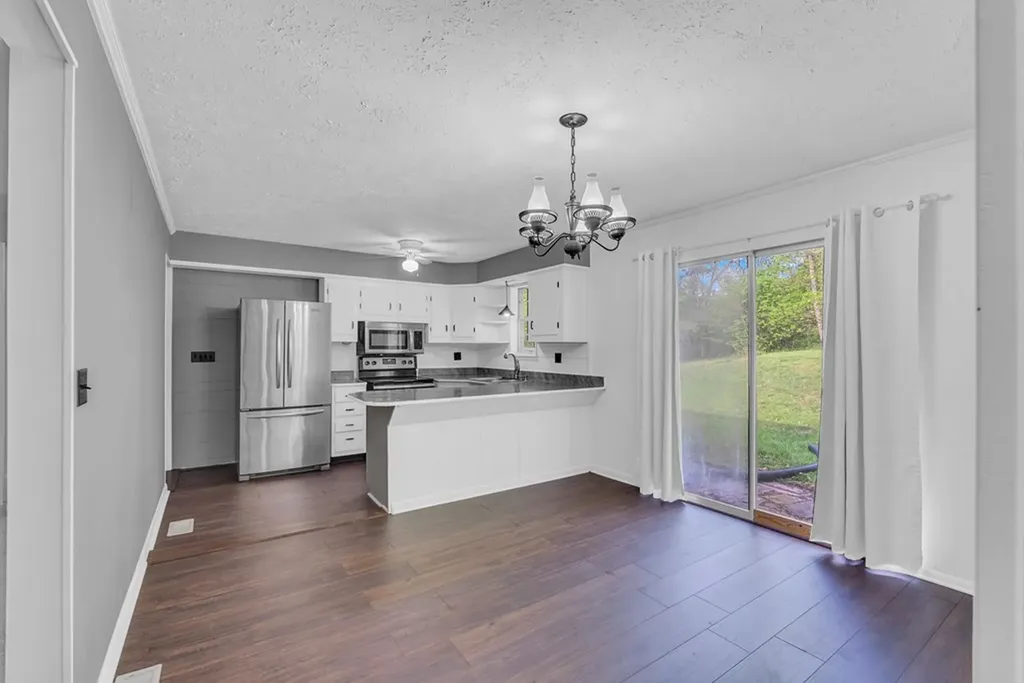 8150 Round Cove Road Sparta TN 38583