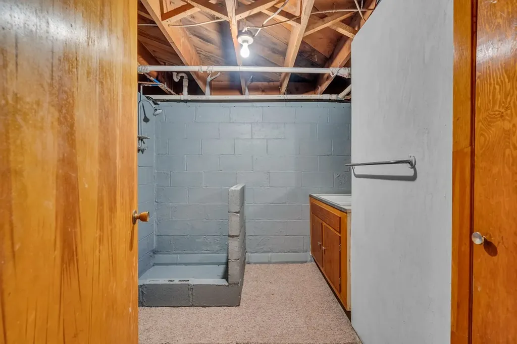 8150 Round Cove Road Sparta TN 38583