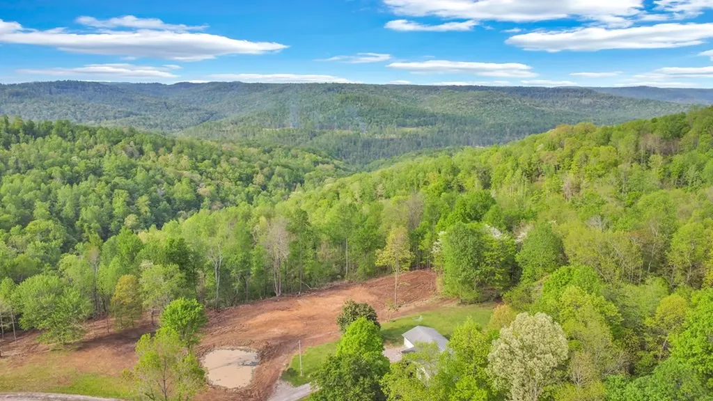 8150 Round Cove Road Sparta TN 38583