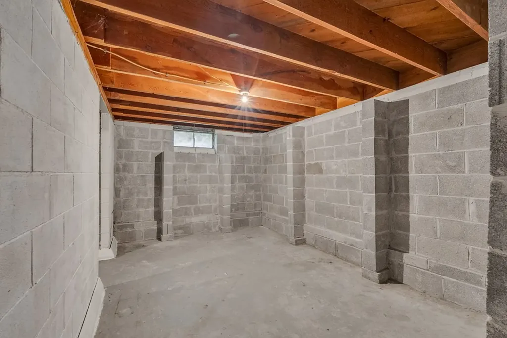 8150 Round Cove Road Sparta TN 38583