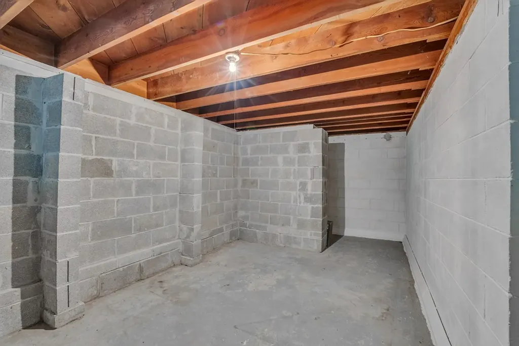 8150 Round Cove Road Sparta TN 38583