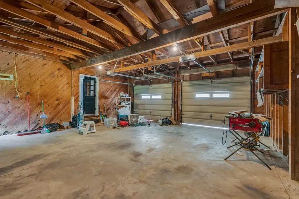 8150 Round Cove Road Sparta TN 38583