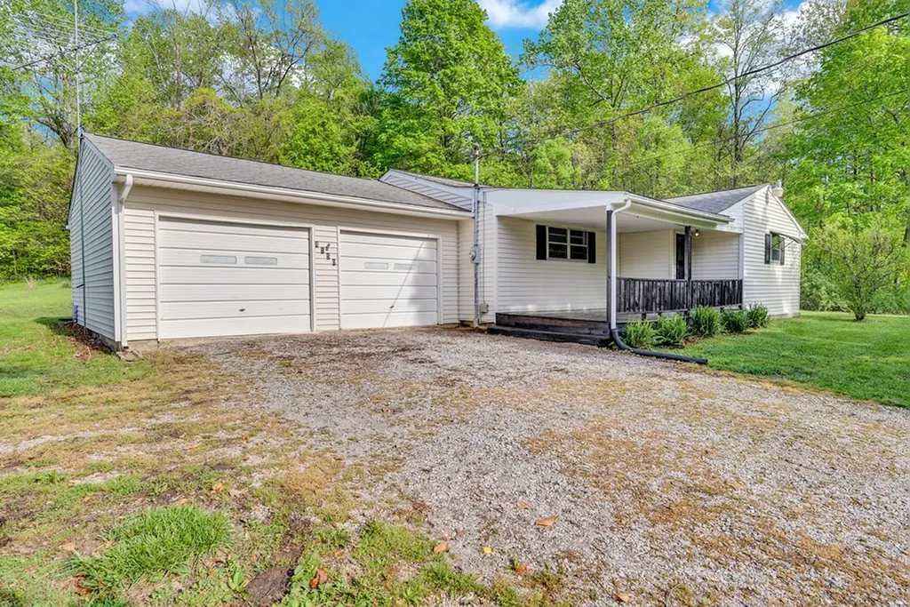 8150 Round Cove Road Sparta TN 38583