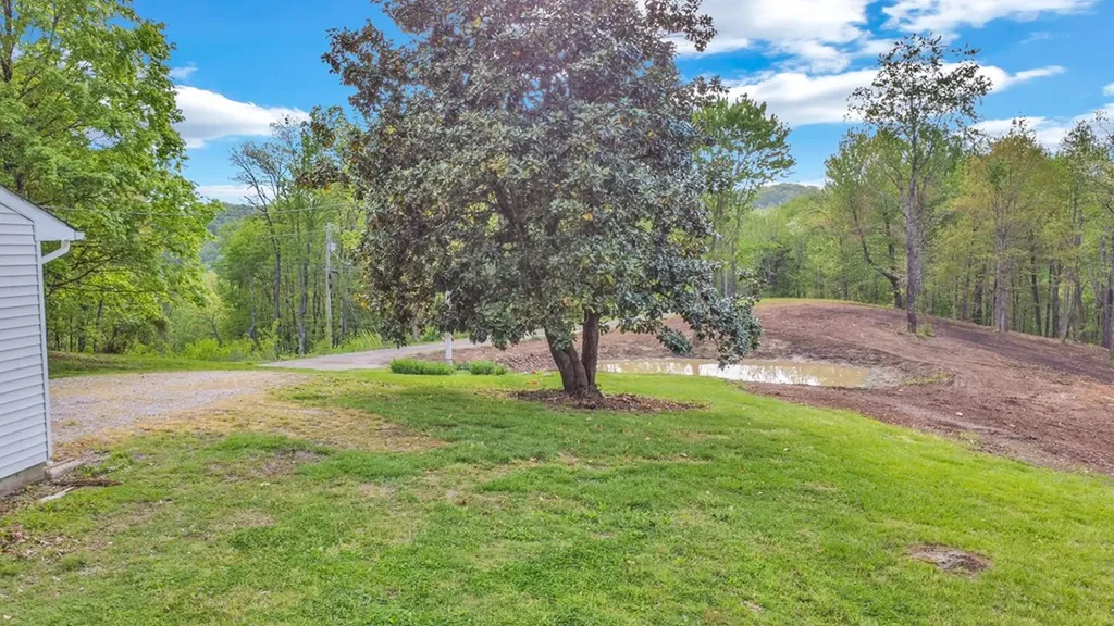 8150 Round Cove Road Sparta TN 38583