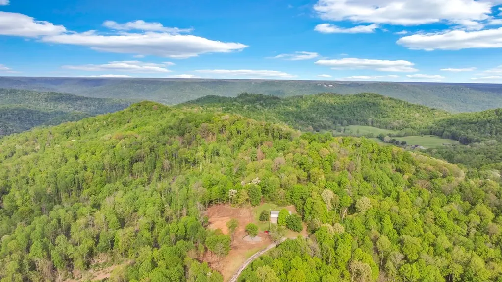 8150 Round Cove Road Sparta TN 38583