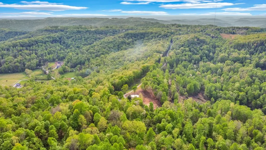 8150 Round Cove Road Sparta TN 38583