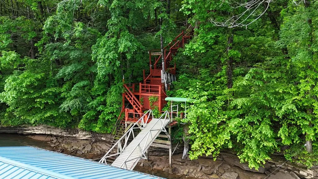 82 Lawson Road Sparta TN 38583