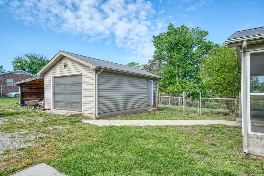 346 Lucille Street Sparta TN 38583