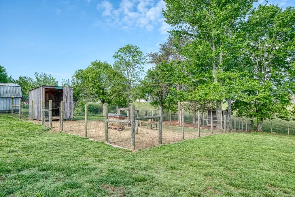 346 Lucille Street Sparta TN 38583