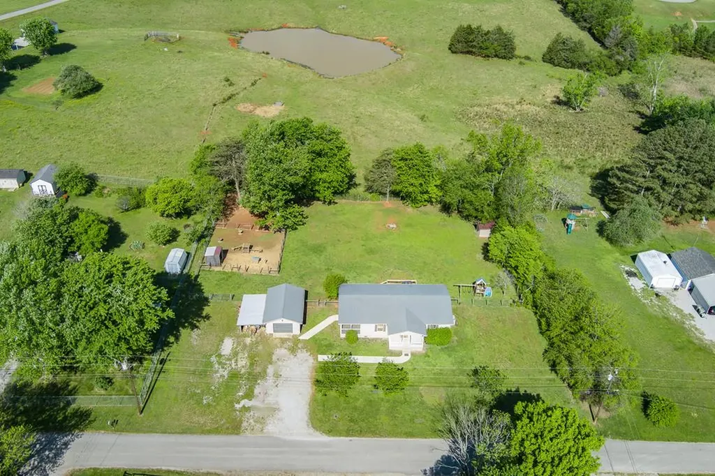 346 Lucille Street Sparta TN 38583