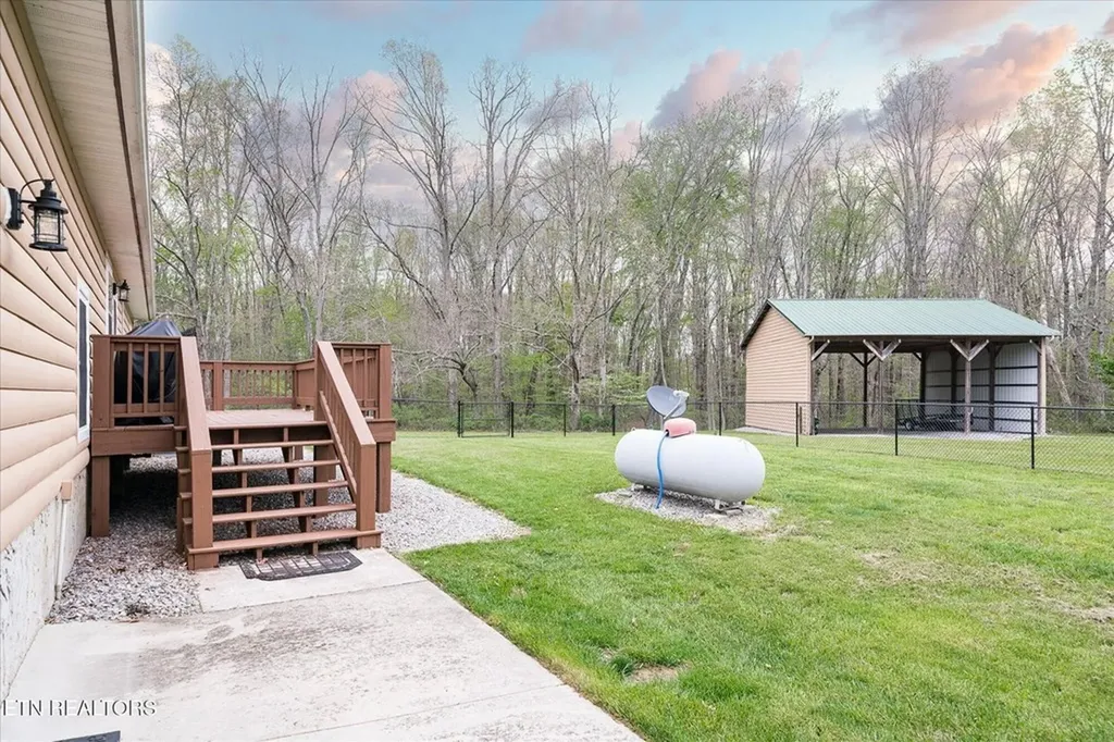 547 Clear Creek Lane Monterey TN 38574