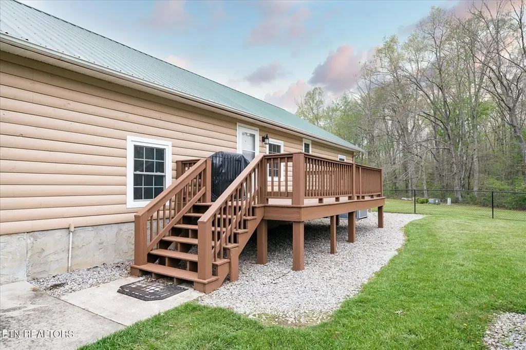 547 Clear Creek Lane Monterey TN 38574