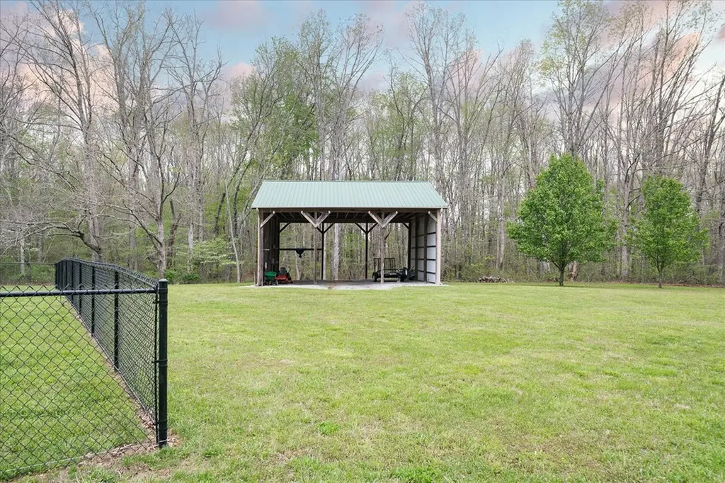 547 Clear Creek Lane Monterey TN 38574