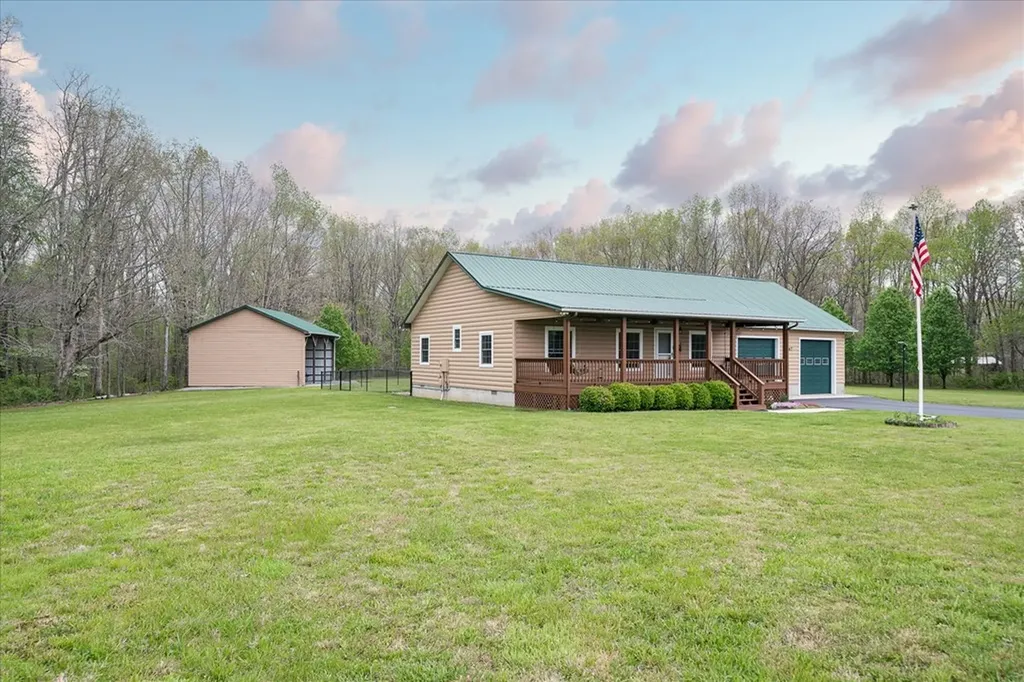 547 Clear Creek Lane Monterey TN 38574