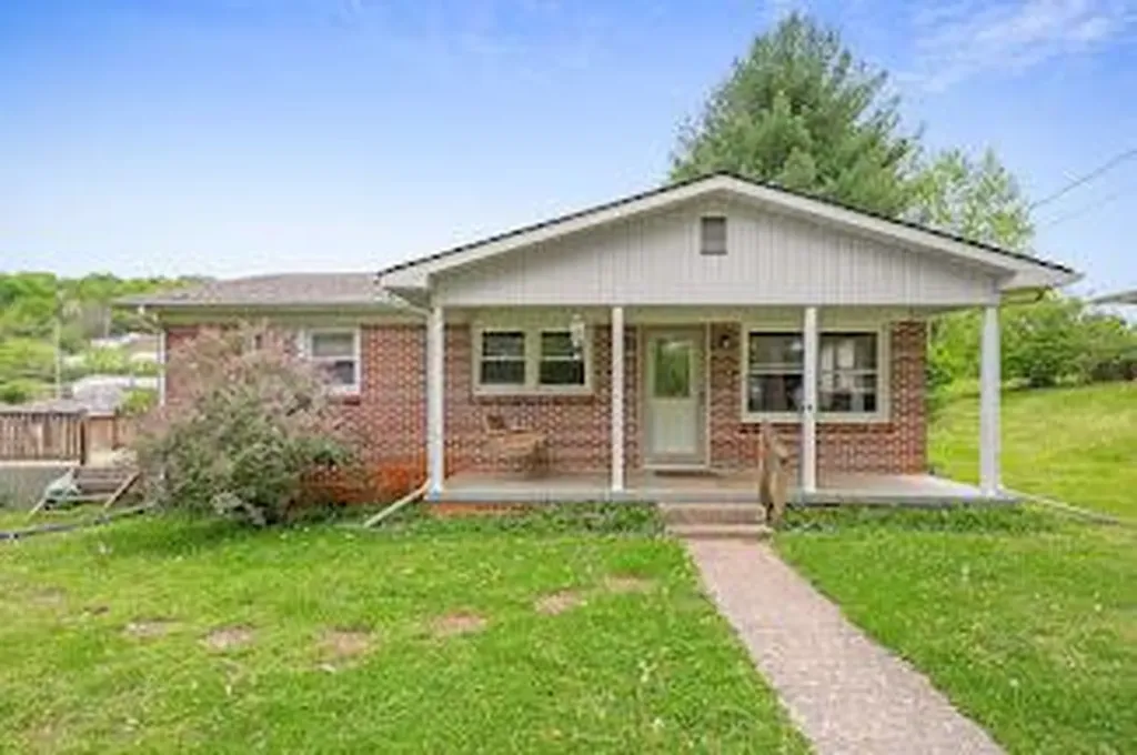 404 Oakley Street Livingston TN 38570