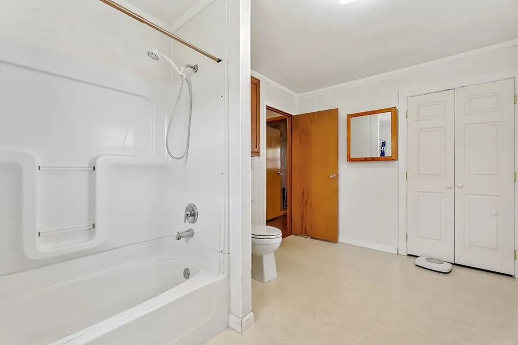 404 Oakley Street Livingston TN 38570