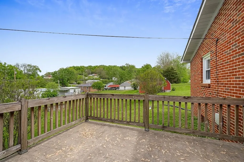 404 Oakley Street Livingston TN 38570