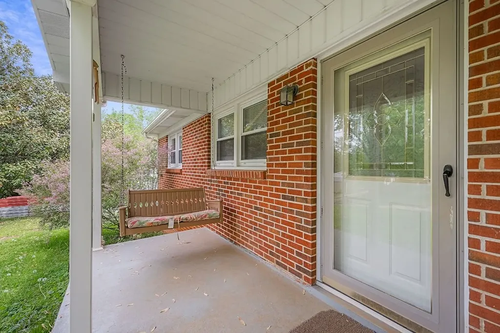 404 Oakley Street Livingston TN 38570