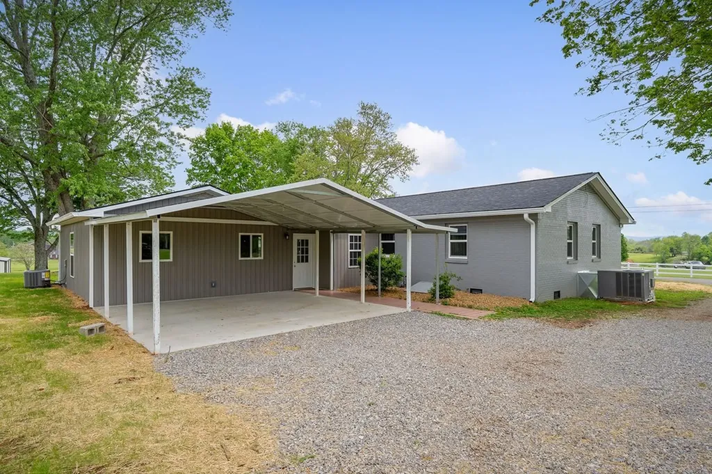 170 Debs Road Sparta TN 38583