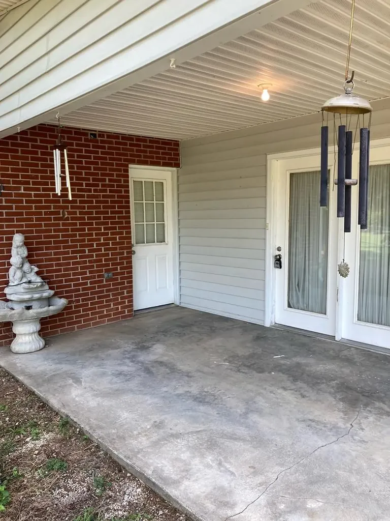 6115 Carrs Chapel Road Silver Point TN 38582