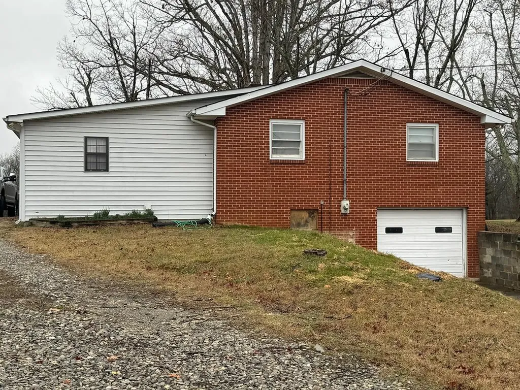 6115 Carrs Chapel Road Silver Point TN 38582