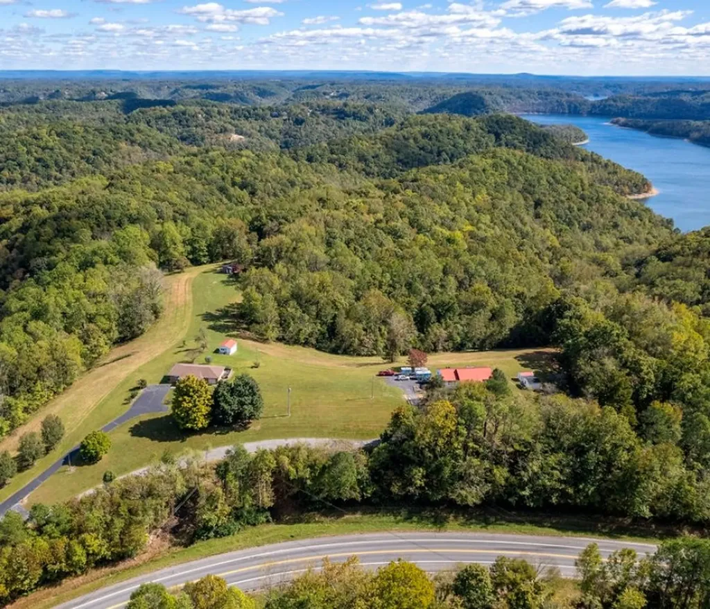 00 Smithville Highway 5.01 Acs Silver Point TN 38582