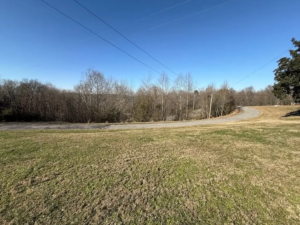 00 Smithville Highway 5.01 Acs Silver Point TN 38582