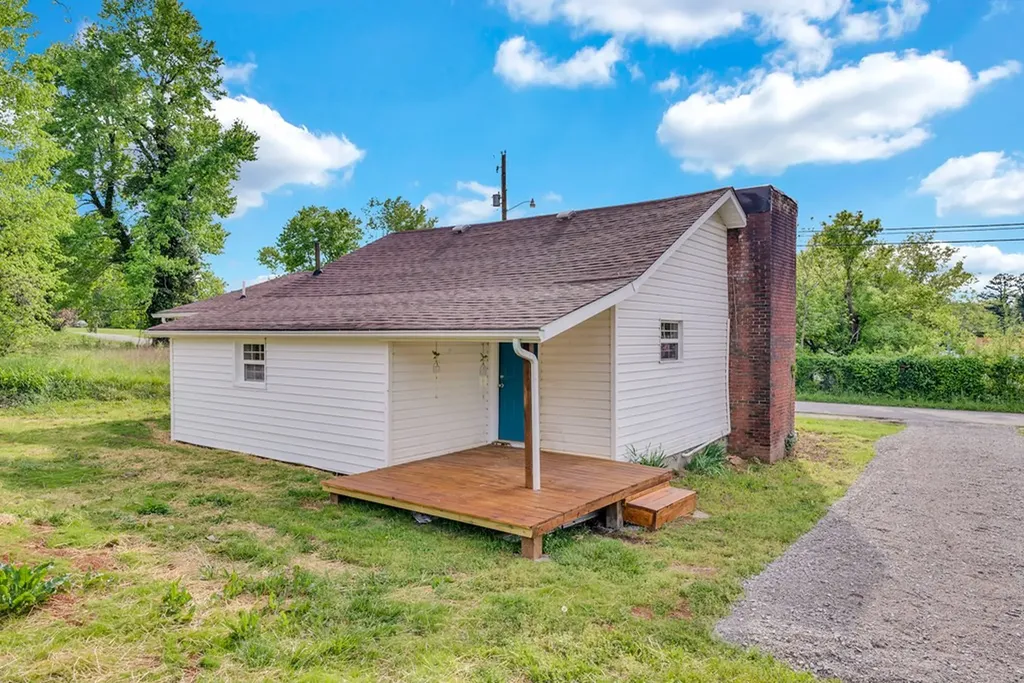 238 Riverview Drive Sparta TN 38583