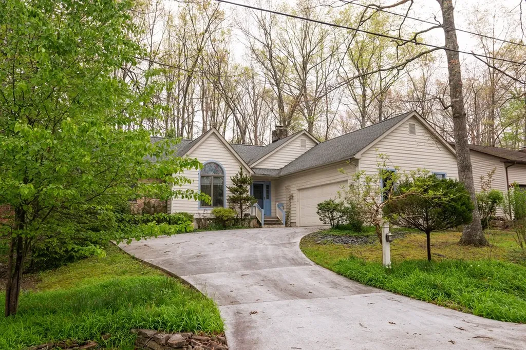 119 Juniper Drive Crossville TN 38558