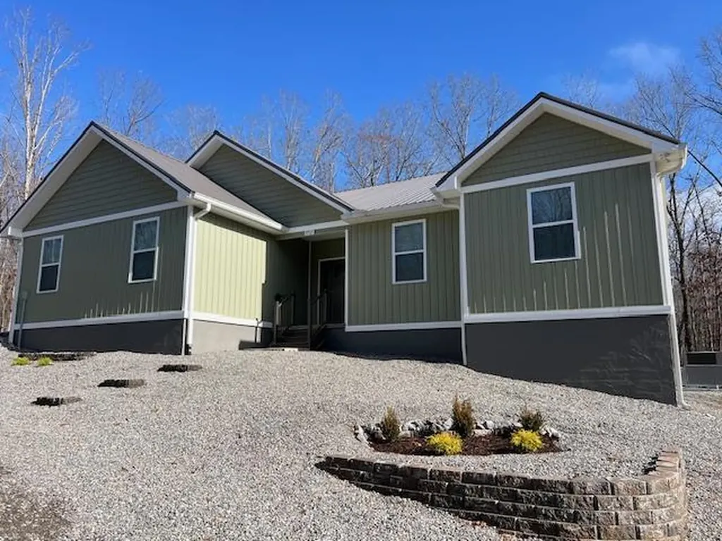 1721 Huckleberry Monterey TN 38574