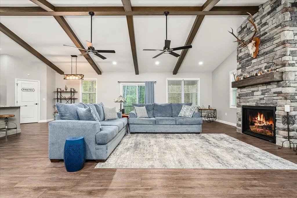 1721 Huckleberry Monterey TN 38574