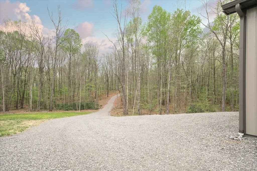 1721 Huckleberry Monterey TN 38574