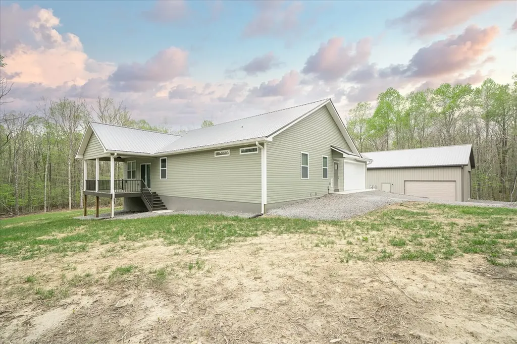 1721 Huckleberry Monterey TN 38574