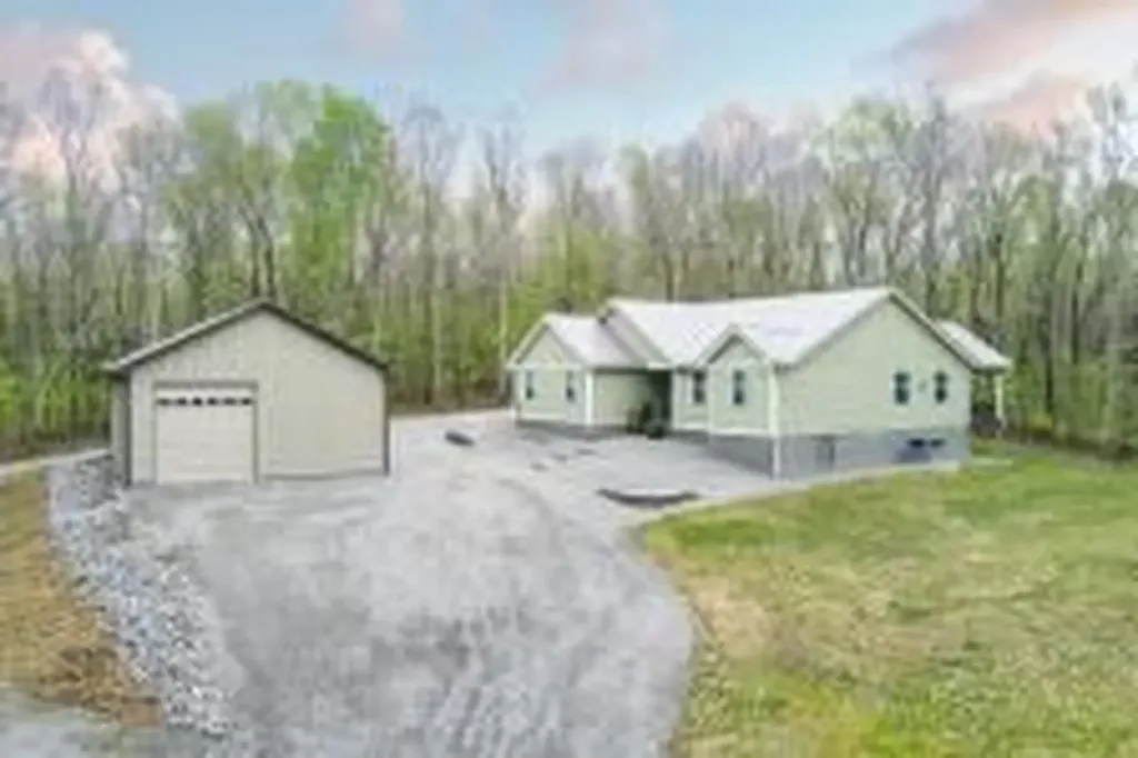 1721 Huckleberry Monterey TN 38574