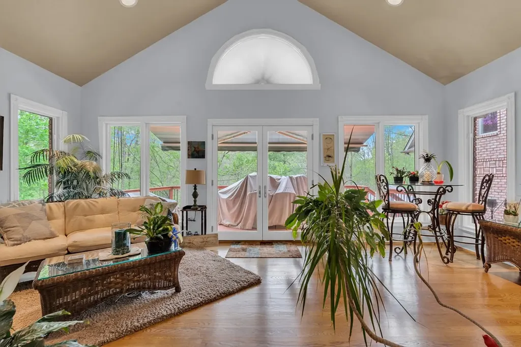 321 Clinchfield Drive Monterey TN 38574