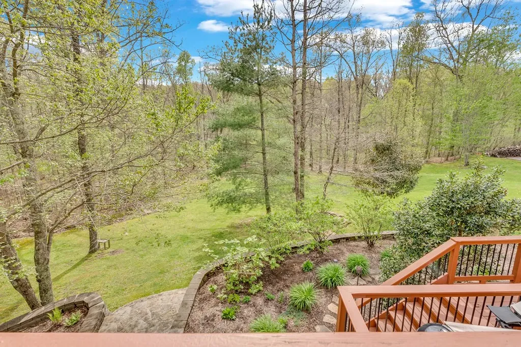 321 Clinchfield Drive Monterey TN 38574