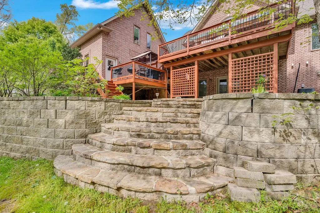 321 Clinchfield Drive Monterey TN 38574