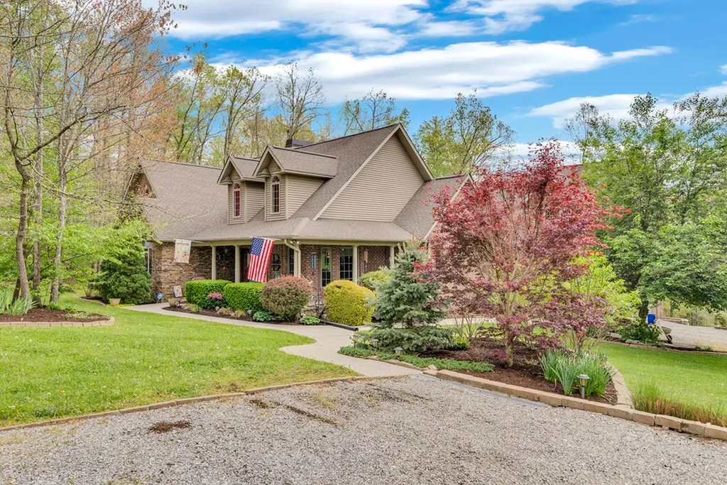 321 Clinchfield Drive Monterey TN 38574