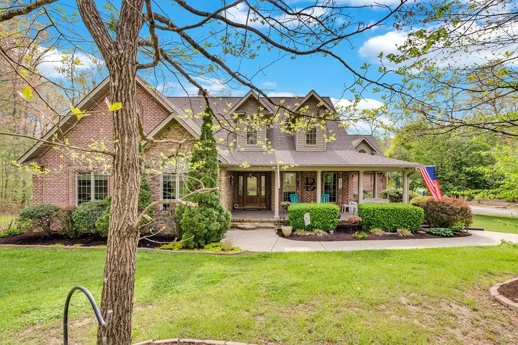 321 Clinchfield Drive Monterey TN 38574