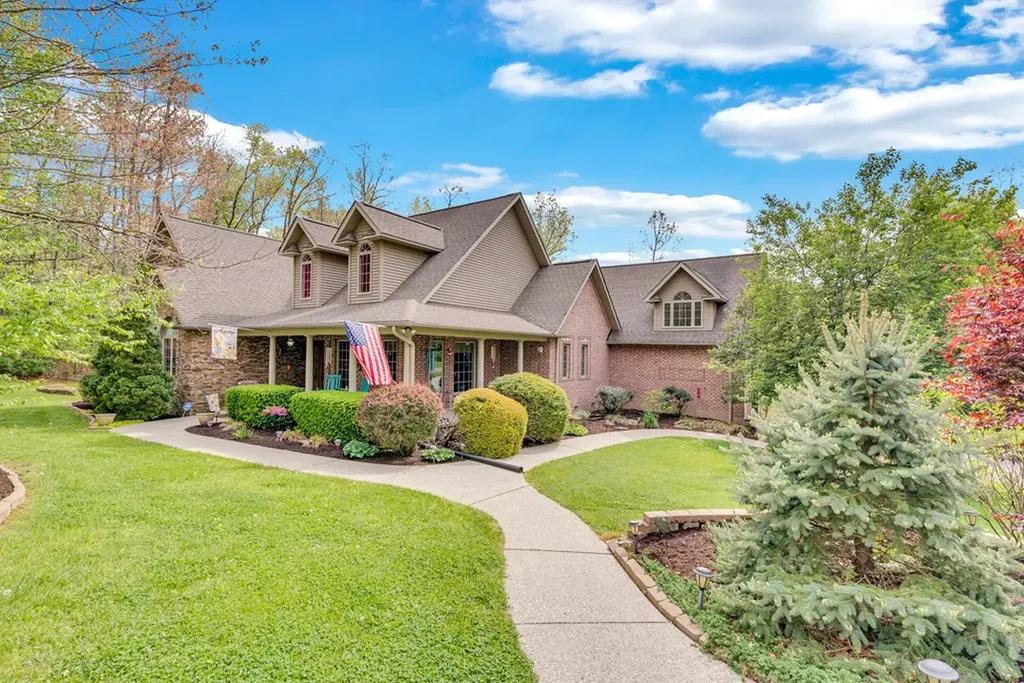 321 Clinchfield Drive Monterey TN 38574