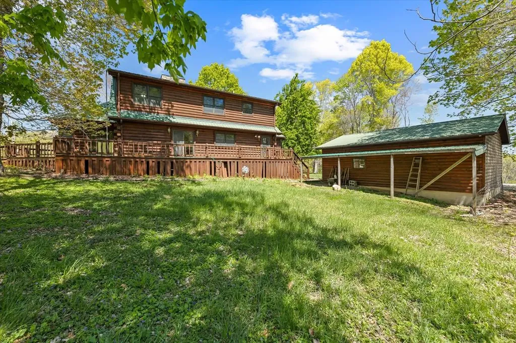 117 Falcon Drive Byrdstown TN 38549