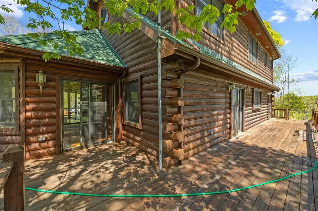 117 Falcon Drive Byrdstown TN 38549