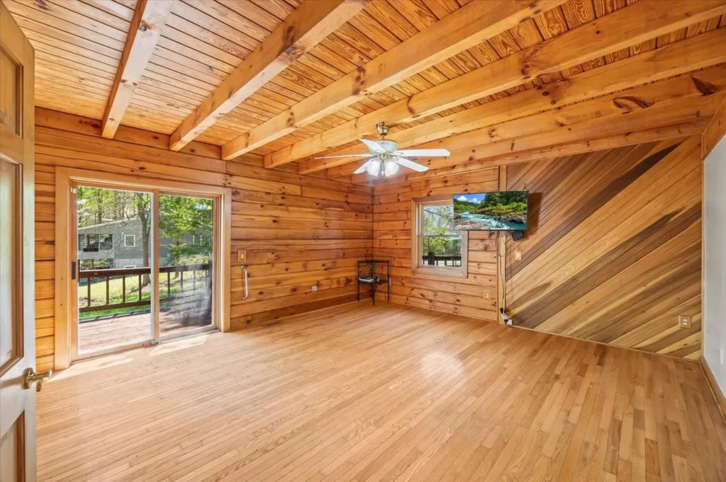 117 Falcon Drive Byrdstown TN 38549