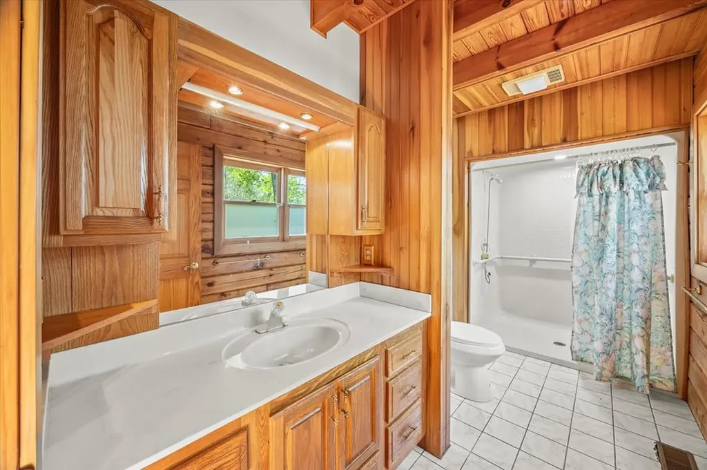 117 Falcon Drive Byrdstown TN 38549