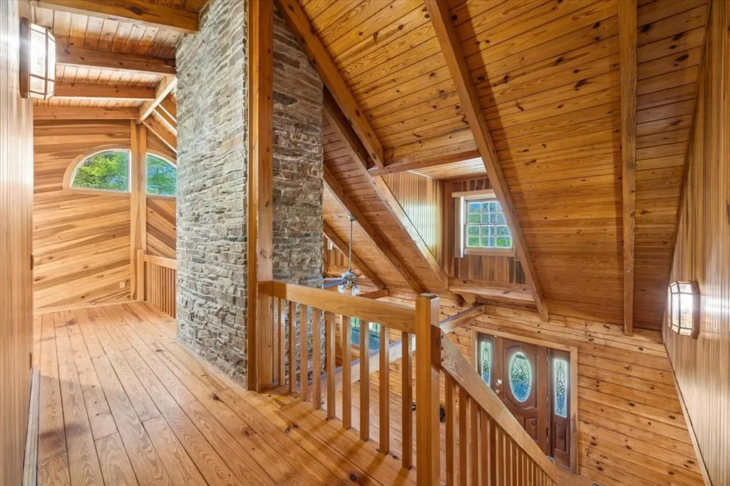 117 Falcon Drive Byrdstown TN 38549