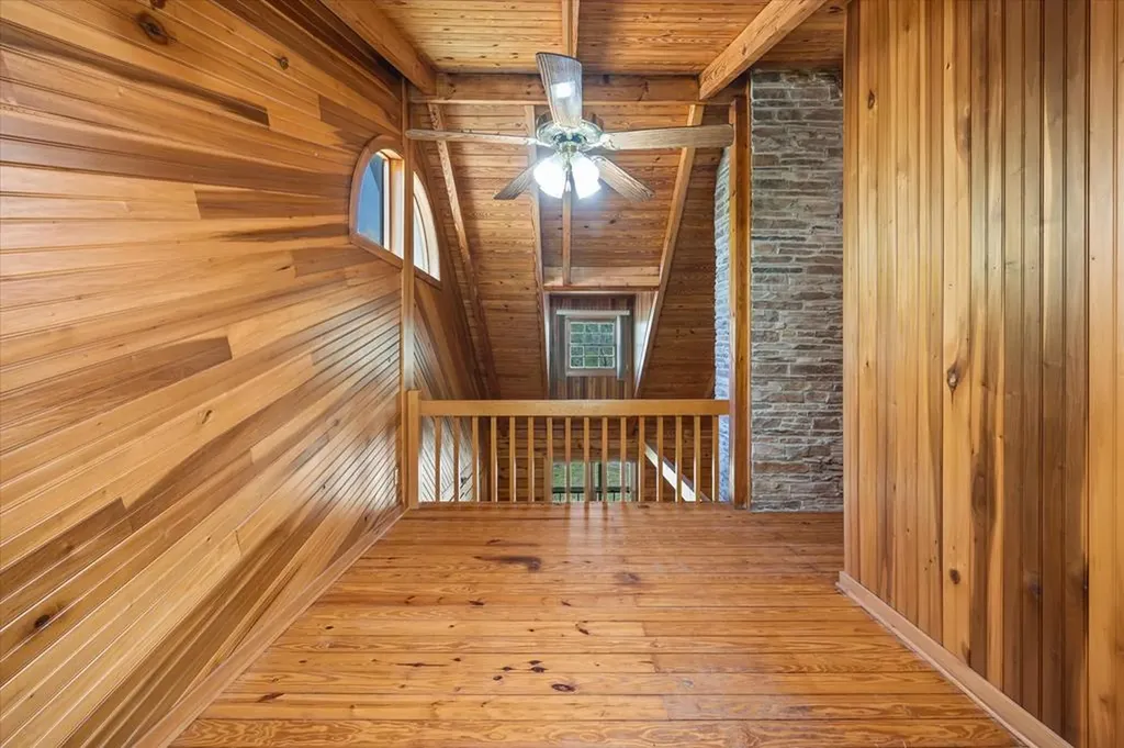 117 Falcon Drive Byrdstown TN 38549